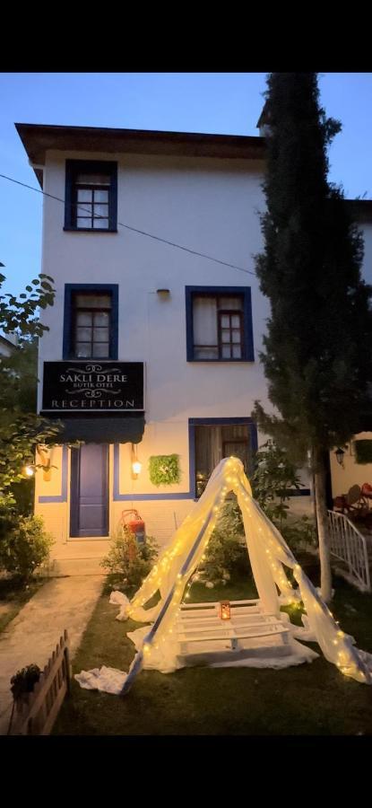 Sakliderebutikotel 埃德雷米特 外观 照片