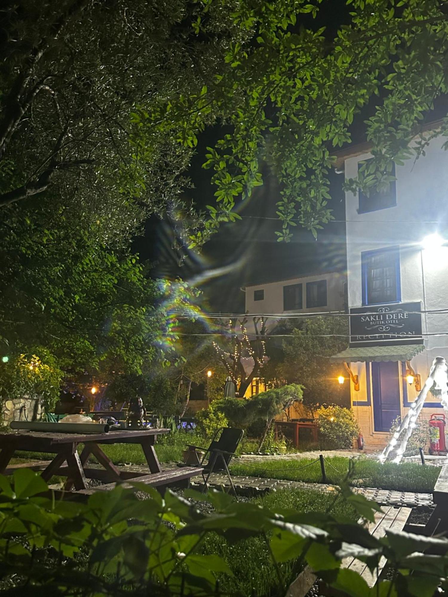 Sakliderebutikotel 埃德雷米特 外观 照片