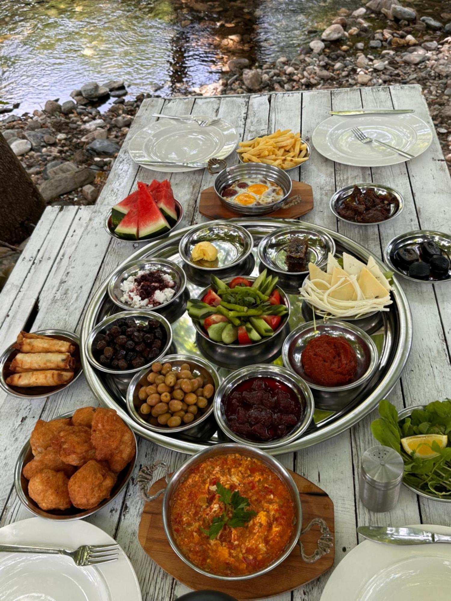 Sakliderebutikotel 埃德雷米特 外观 照片